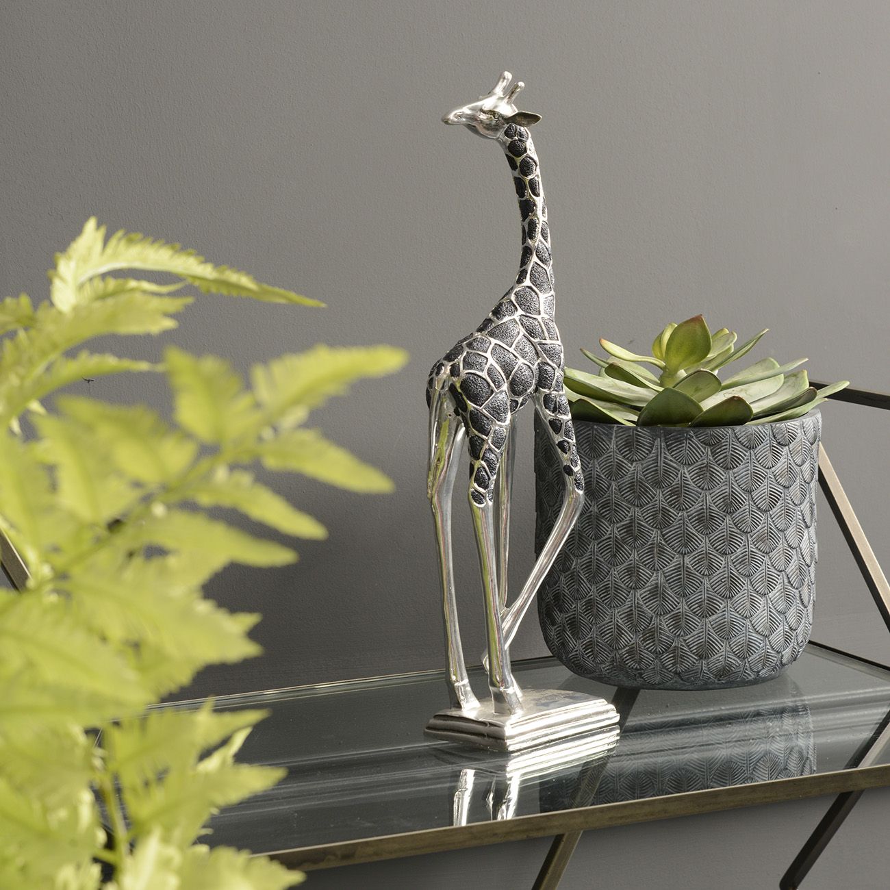 Giraffe Sculpture Head Back - 39.5cm