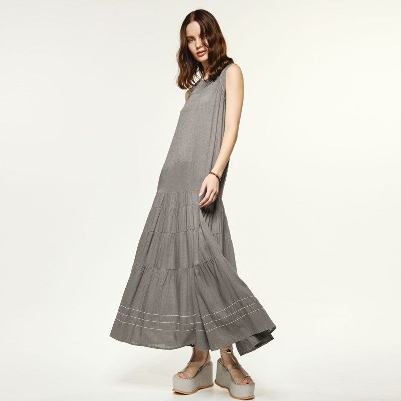 Access Fashion Sleeveless Ruffle Bottom Dress