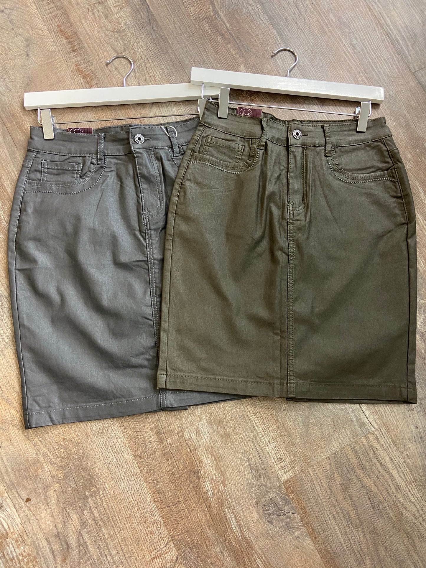 Leather effect stretch short skirt