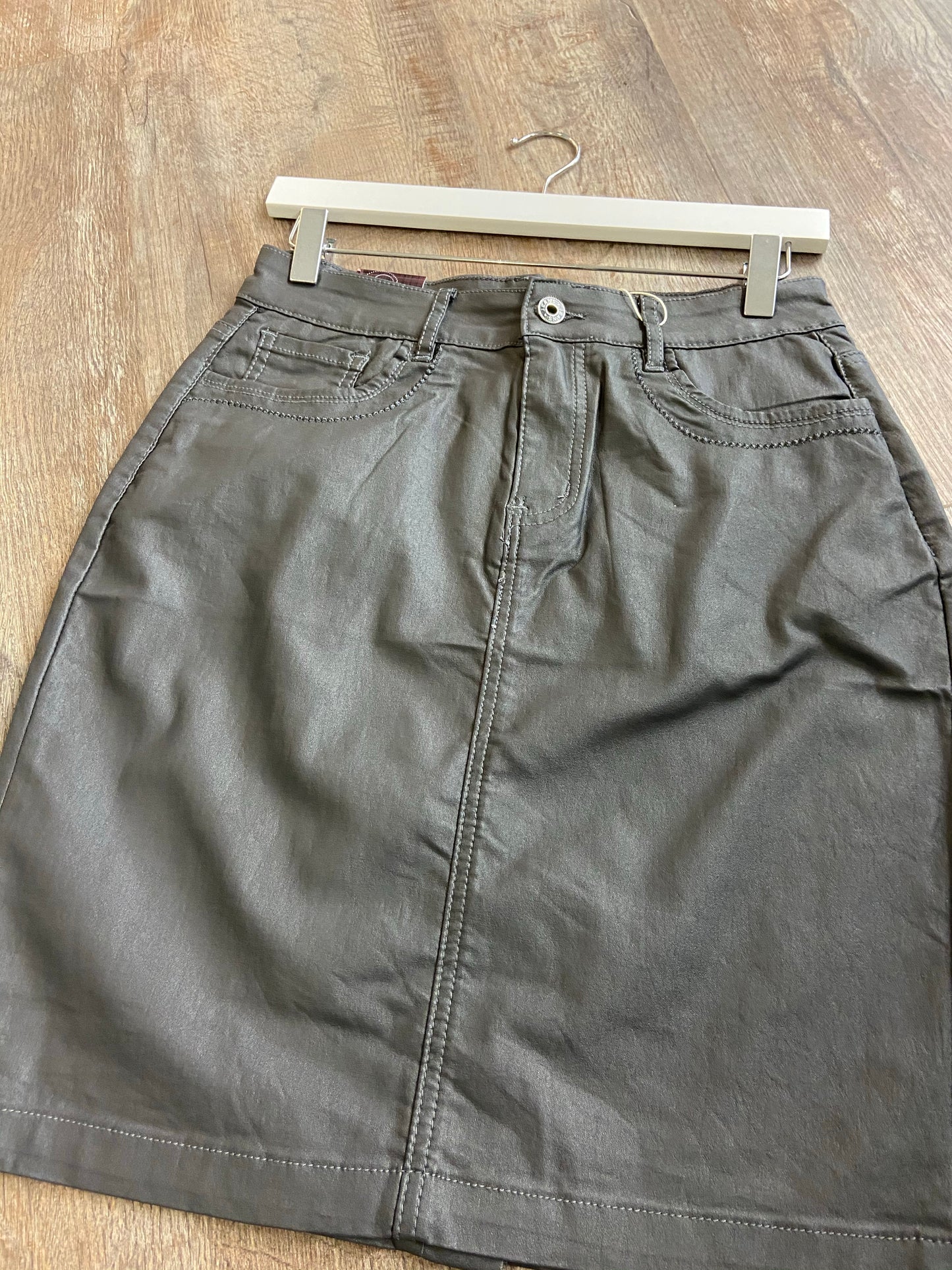 Leather effect stretch short skirt