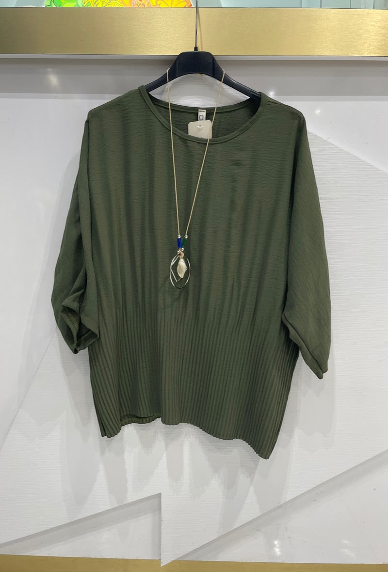 Mid Sleeve Pleat Detail Top with Necklace