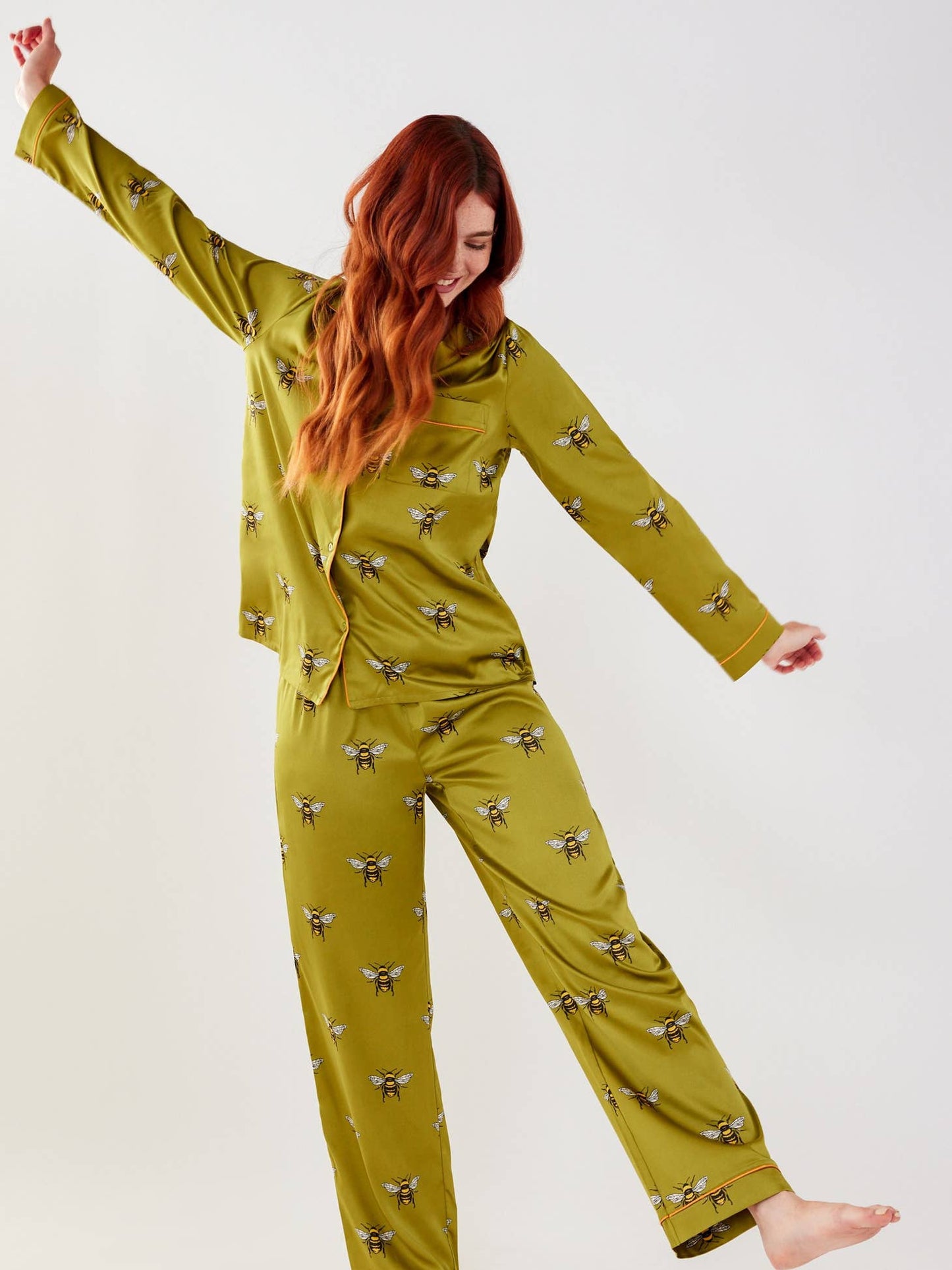 Chelsea Peers Olive Bee Satin Button Up Pyjama Set