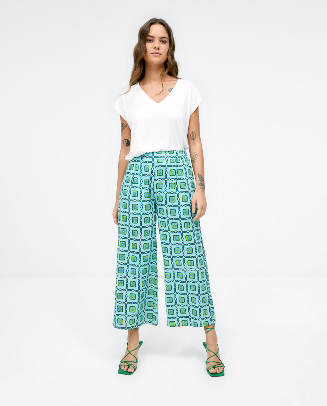 Surkana Geometric Print Trousers - Green